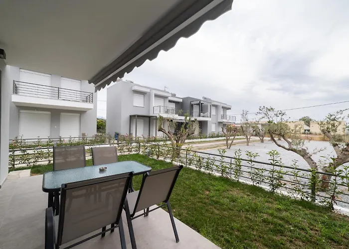 Antigone Complex By Horizon Homes Apartman